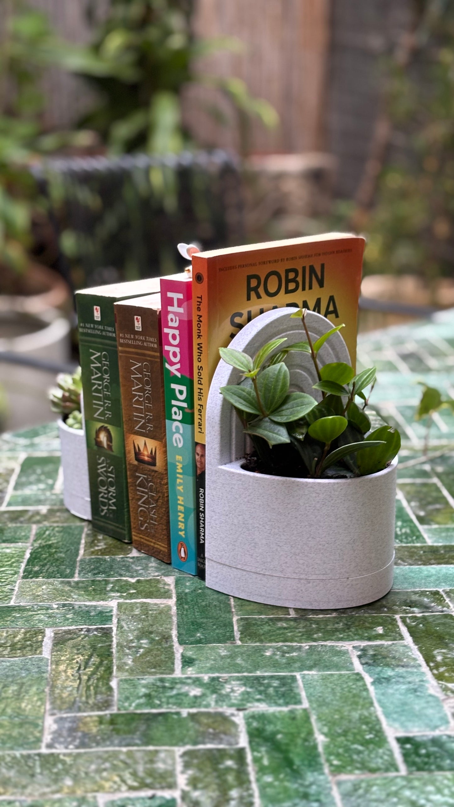 Book End with Water Reservoir