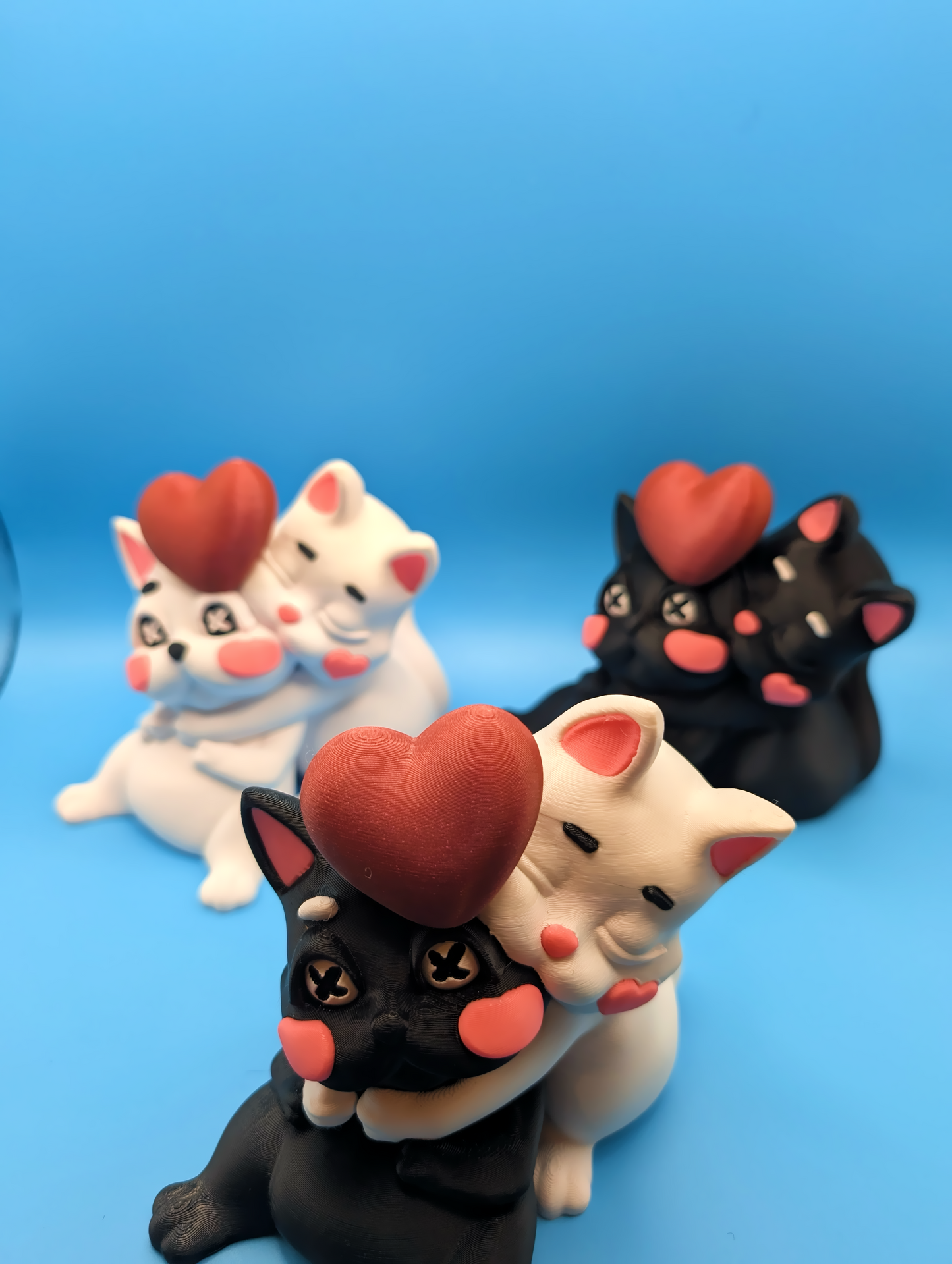 Cats in Love Statue