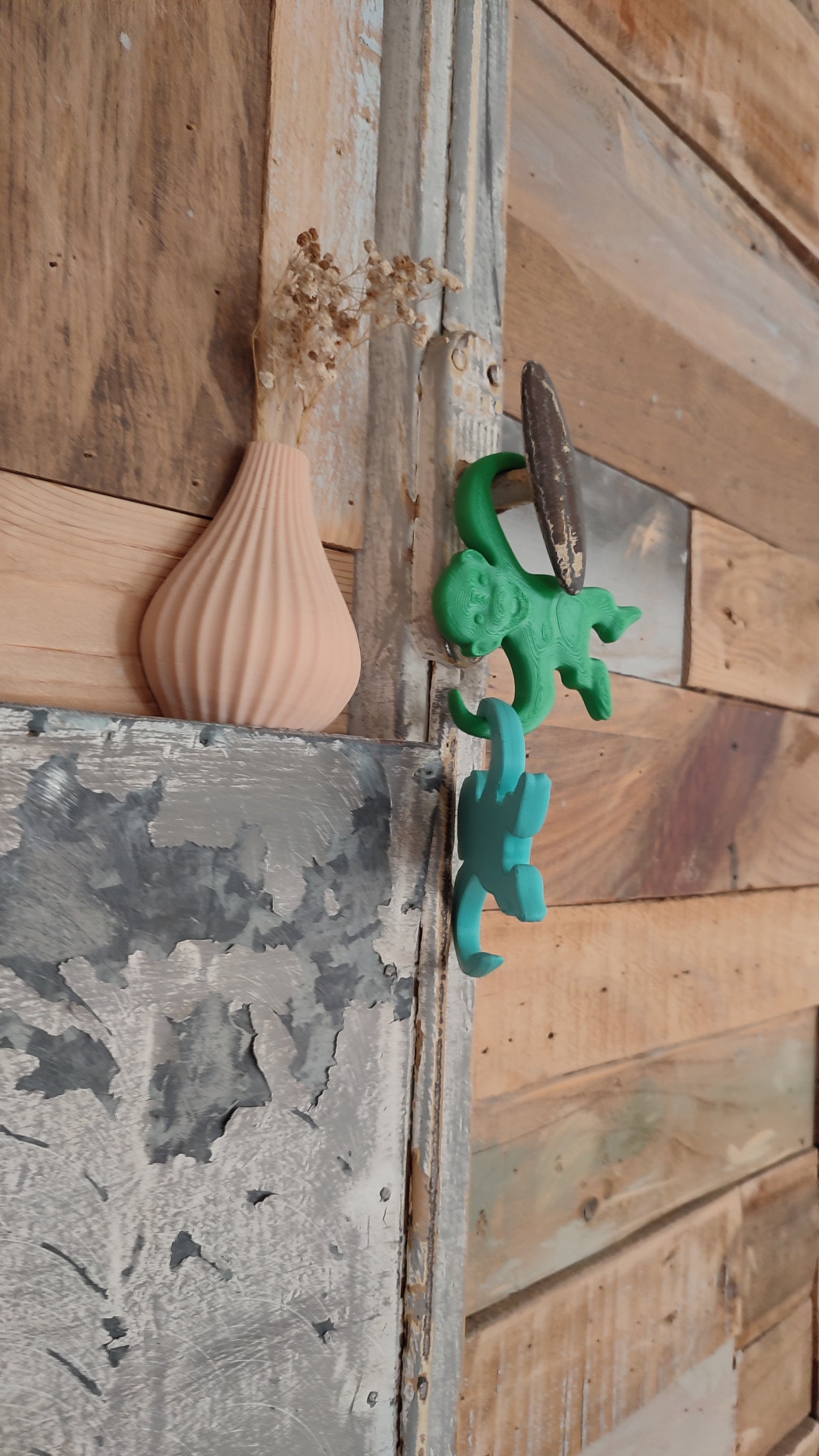 Geoffrey The Monkey Hanger