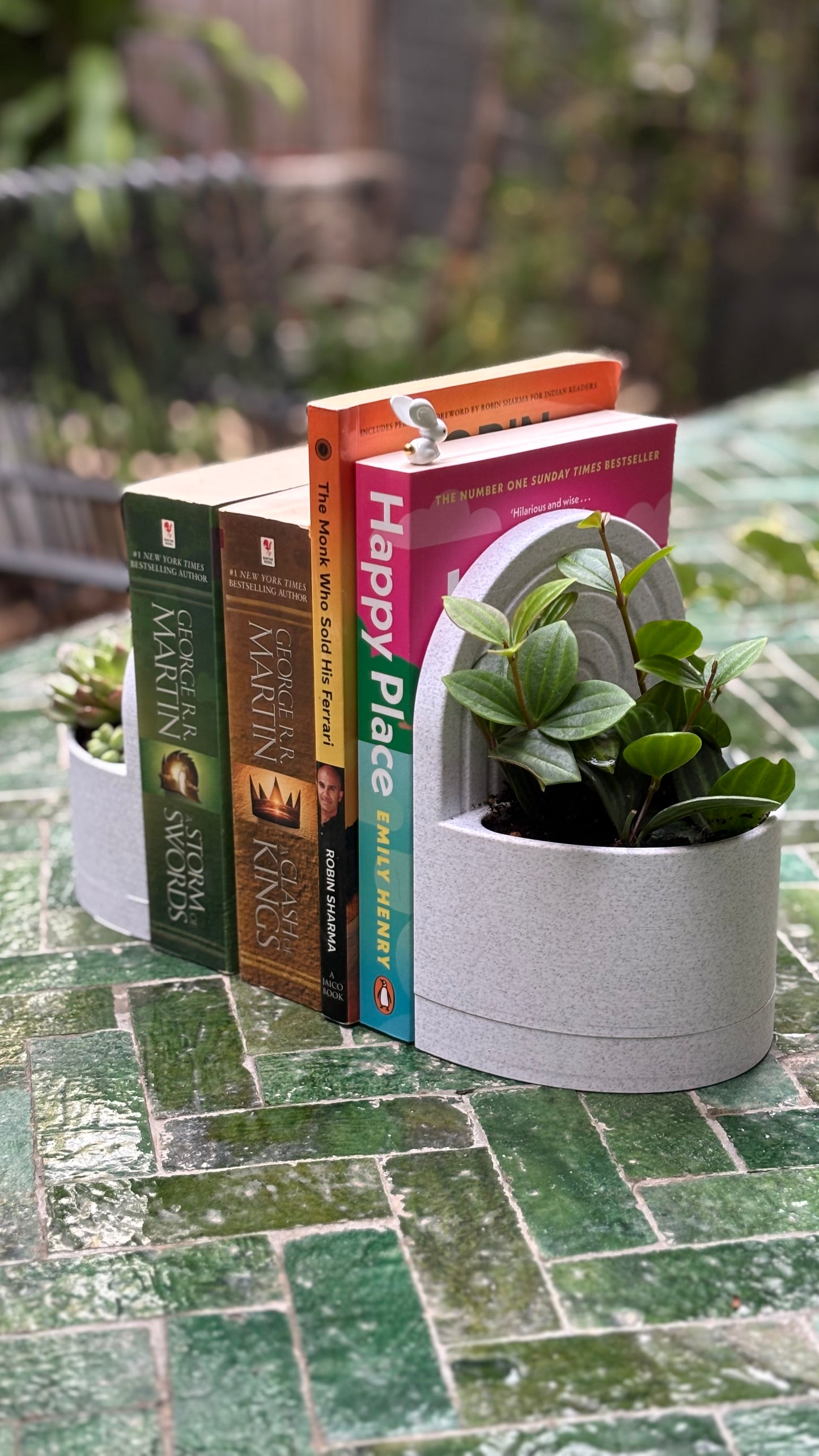 Book End with Water Reservoir