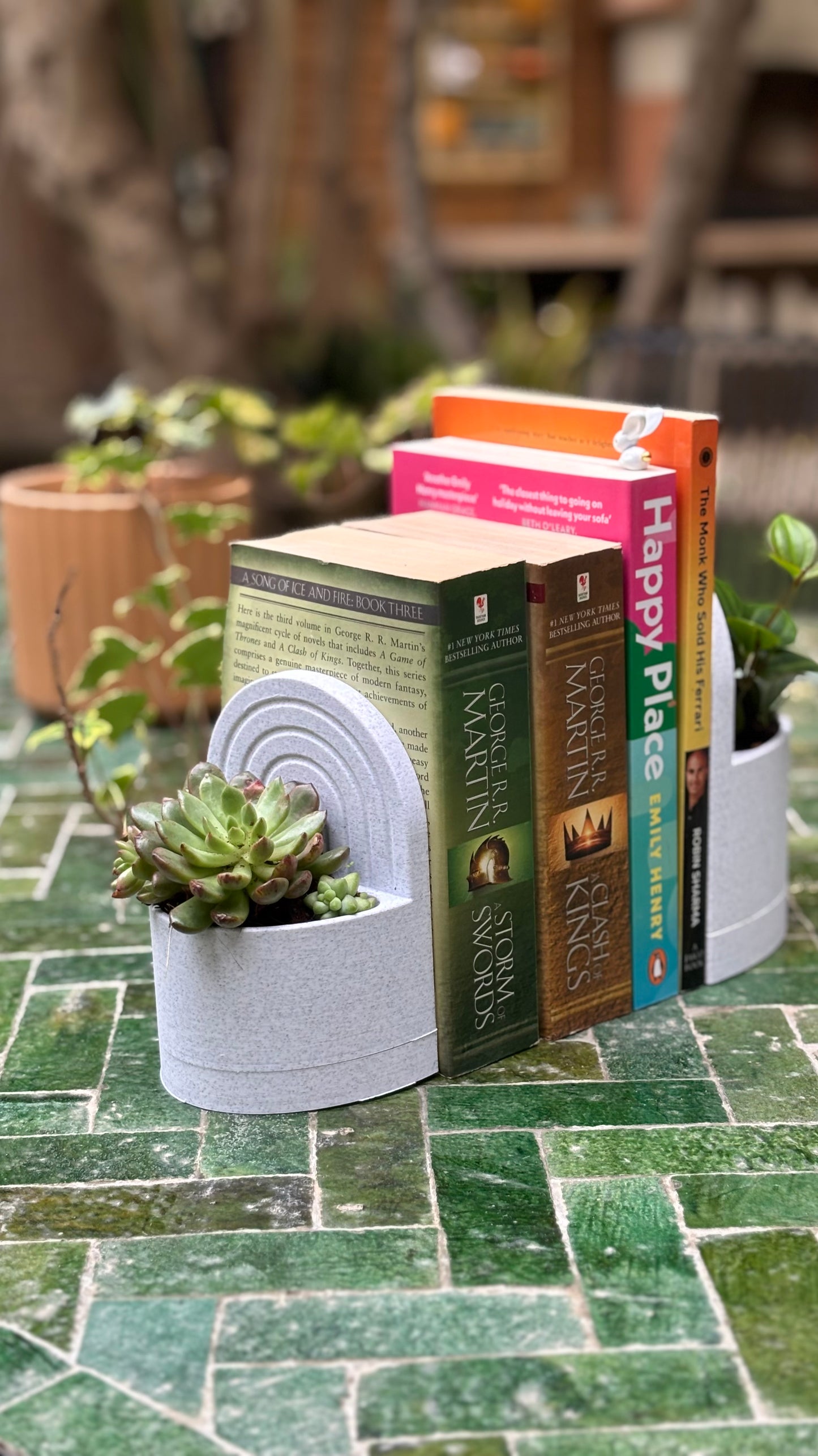 Book End with Water Reservoir