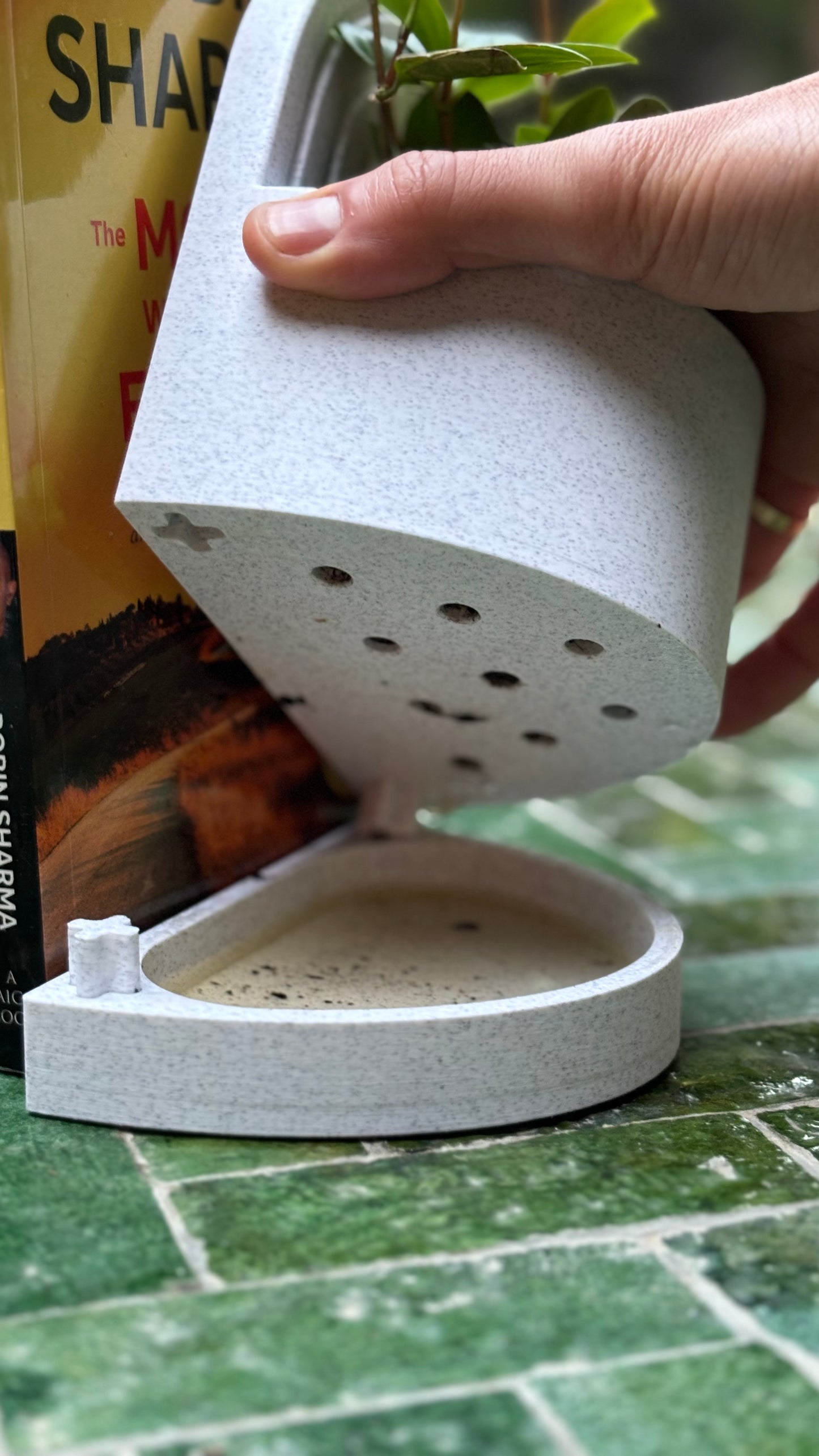 Book End with Water Reservoir