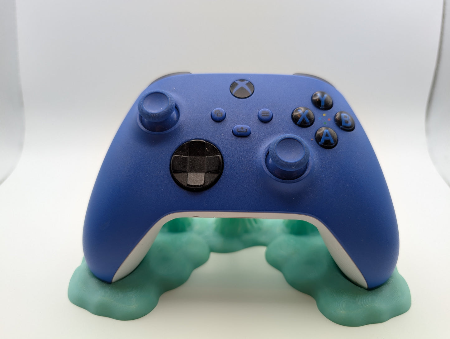 Universal Game Controller Stand