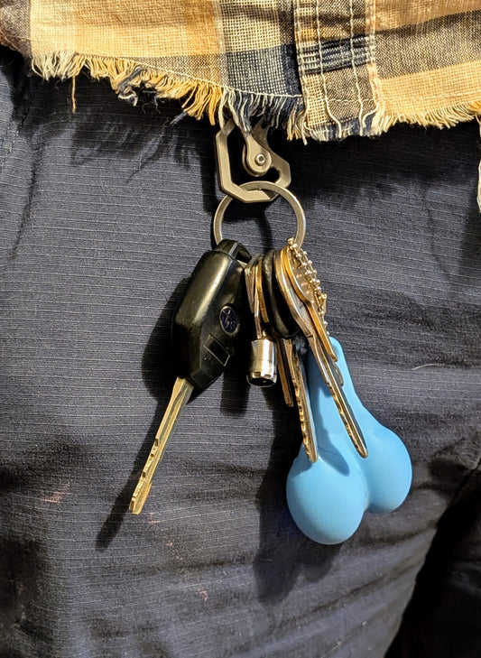 Haulin’ Hangers Keychain
