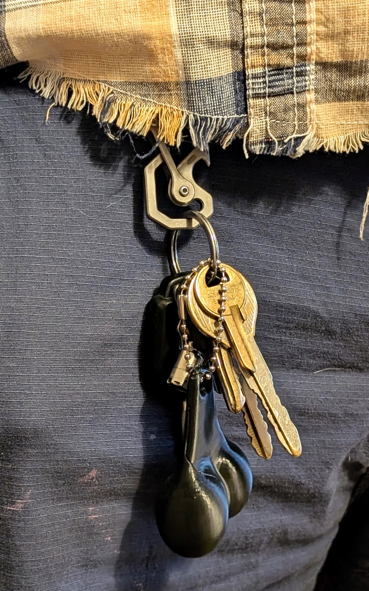 Haulin’ Hangers Keychain